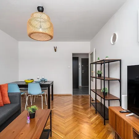 Апартаменты Apart D&k Blisko Stadionu Narodowego *